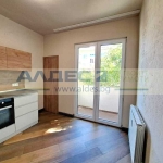 Дава се под наем Тристаен апартамент в София, Център - 100 кв.м за 867 € - Снимка #1