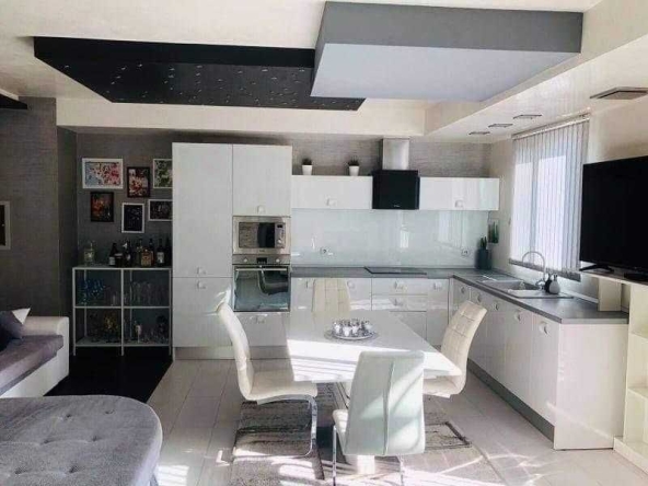 Дава се под наем Двустаен апартамент в София, Симеоново - 90 кв.м за 650 € - Снимка #1