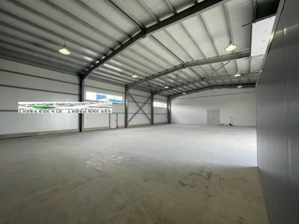 Промишлена сграда в Пловдив, Индустриална зона - Север - 2154 кв.м за 1000 €/кв.м - Снимка #1