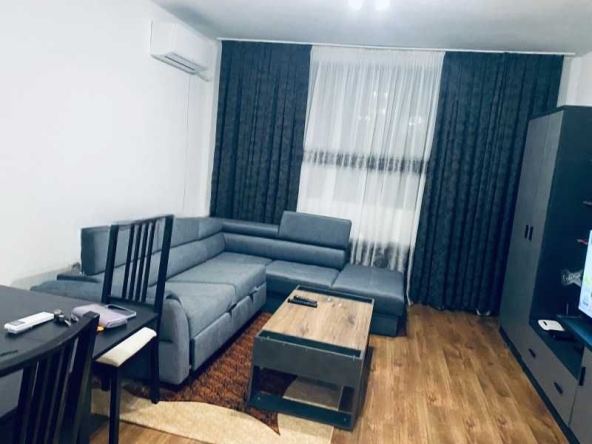 Дава се под наем Двустаен апартамент в София, Хладилника - 83 кв.м за 918 € - Снимка #1