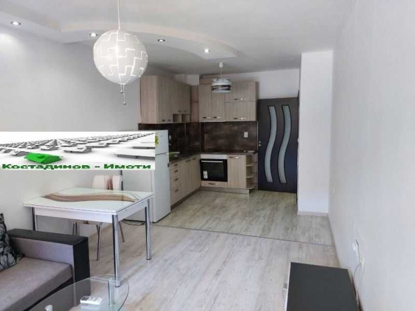 Дава се под наем Тристаен апартамент в Пловдив, Южен - 97 кв.м за 561 € - Снимка #1