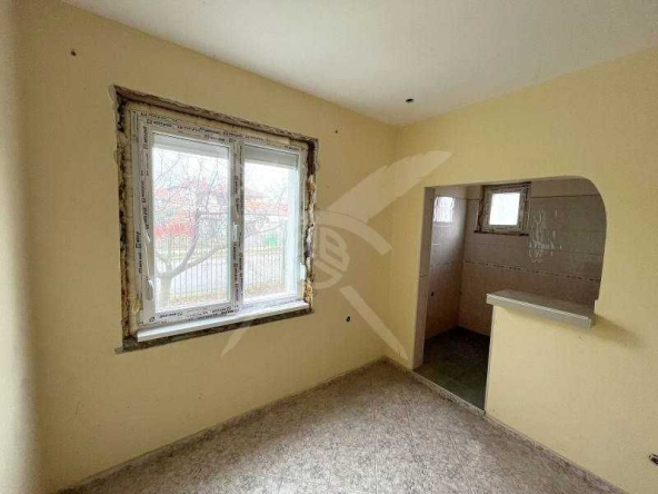 Тристаен апартамент в Бургас, Долно Езерово - 115 кв.м за 722 €/кв.м - Снимка #1