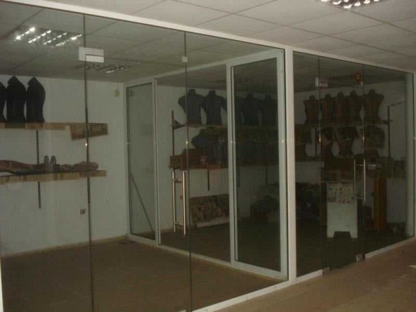 Магазин в Велико Търново, Център - 25 кв.м за 800 €/кв.м - Снимка #1