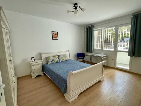 Дава се под наем Тристаен апартамент в София, Овча купел 1 - 94 кв.м за 612 € - Снимка #1