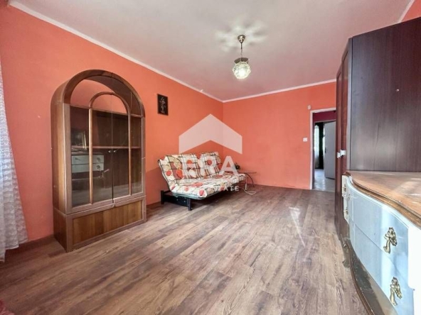 Тристаен апартамент в София, Младост 4 - 88 кв.м за 2114 €/кв.м - Снимка #1