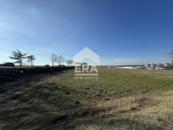 Парцел в с. Изворско, Област Варна - 13134 кв.м за 29 €/кв.м - Снимка #1