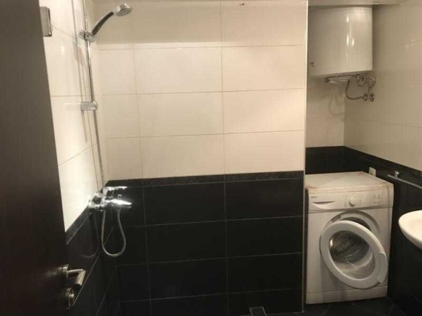 Дава се под наем Тристаен апартамент в Бургас, Център - 97 кв.м за 306 € - Снимка #1