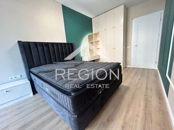 Дава се под наем Двустаен апартамент в к.к. Св.Св. Константин и Елена - 81 кв.м за 950 € - Снимка #1