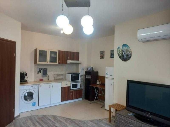 Дава се под наем Двустаен апартамент в Бургас, Лазур - 56 кв.м за 510 € - Снимка #1