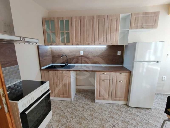 Дава се под наем Двустаен апартамент в Варна, Окръжна болница - 60 кв.м за 500 € - Снимка #1