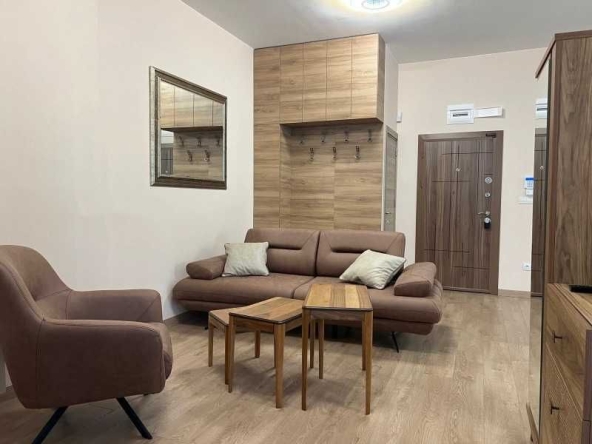 Дава се под наем Тристаен апартамент в София, Иван Вазов - 110 кв.м за 1500 € - Снимка #1