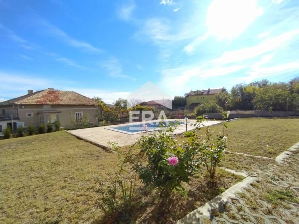 Къща в с. Рогачево, Област Добрич - 131 кв.м за 993 €/кв.м - Снимка #1