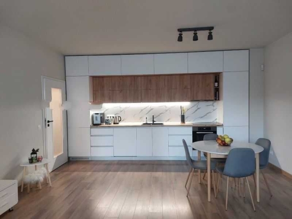 Тристаен апартамент в София, Слатина - 90 кв.м за 2500 €/кв.м - Снимка #1