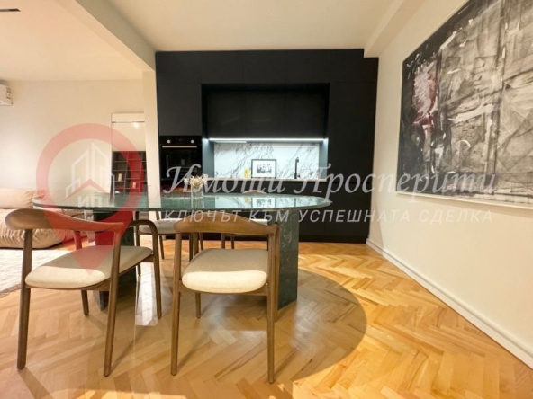 Тристаен апартамент в София, Лозенец - 97 кв.м за 3952 €/кв.м - Снимка #1