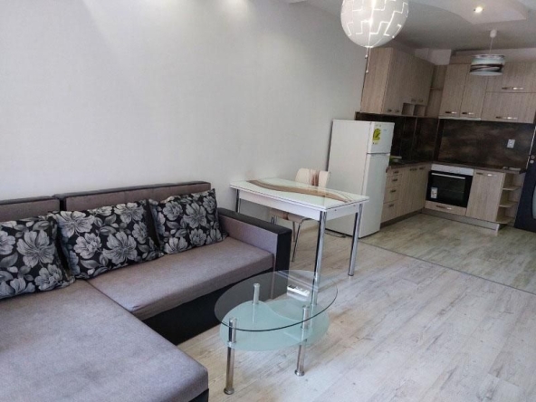 Дава се под наем Тристаен апартамент в Пловдив, Южен - 97 кв.м за 500 € - Снимка #1