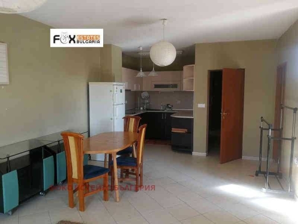 Тристаен апартамент в Пловдив, Център - 93 кв.м за 1612 €/кв.м - Снимка #1