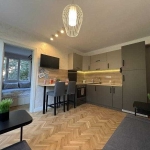 Дава се под наем Двустаен апартамент в Бургас, Център - 55 кв.м за 408 € - Снимка #1