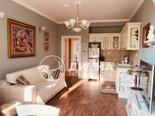 Двустаен апартамент в Пловдив, Център - 55 кв.м за 2891 €/кв.м - Снимка #1