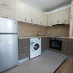 Дава се под наем Тристаен апартамент в Бургас, Център - 86 кв.м за 612 € - Снимка #1