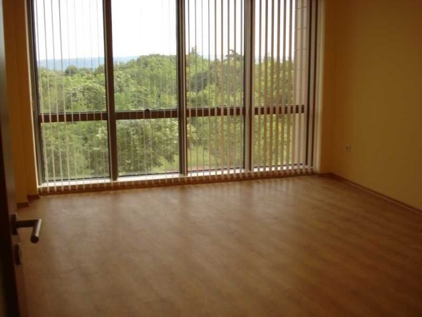 Дава се под наем Офис в Варна, Чайка - 60 кв.м за 637.5 € - Снимка #1