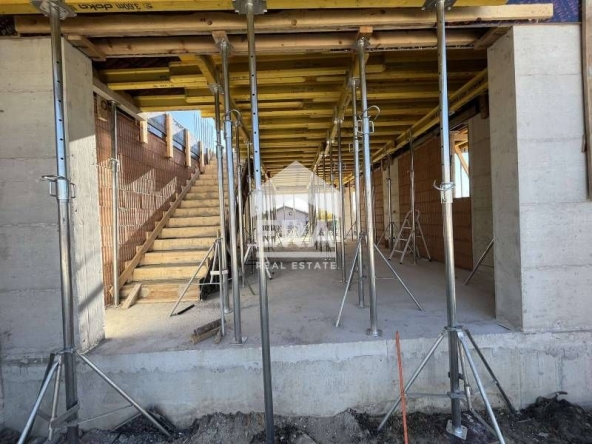 Къща в Варна, м-т Ментешето - 206 кв.м за 1112 €/кв.м - Снимка #1