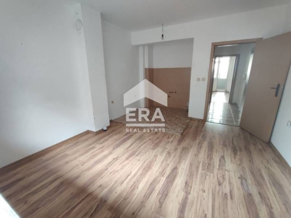 Двустаен апартамент в Варна, Лятно кино Тракия - 55 кв.м за 2110 €/кв.м - Снимка #1