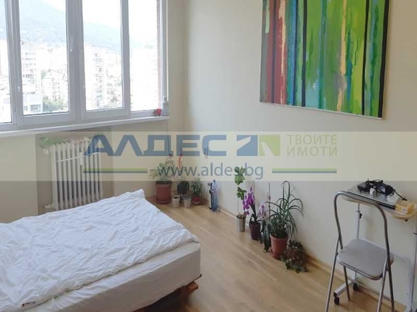 Дава се под наем Двустаен апартамент в София, Красно село - 65 кв.м за 600 € - Снимка #1