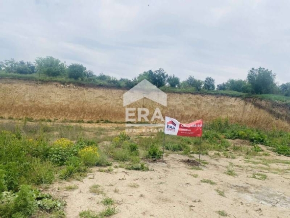 Парцел в Русе, Промишлена зона - Изток - 1736 кв.м за 44 €/кв.м - Снимка #1