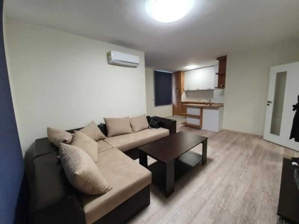 Двустаен апартамент в София, Дървеница - 80 кв.м за 1997 €/кв.м - Снимка #1