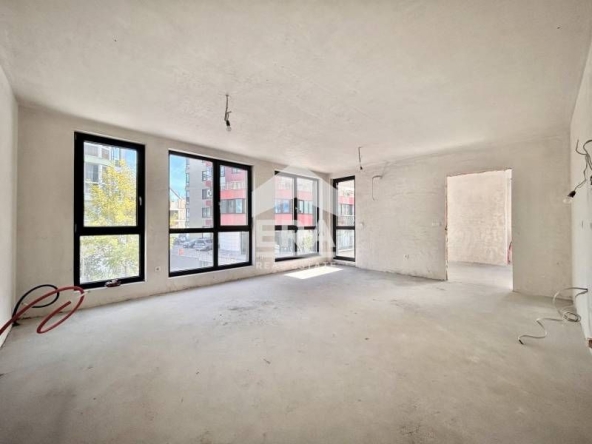 Двустаен апартамент в София, Полигона - 82 кв.м за 2319 €/кв.м - Снимка #1