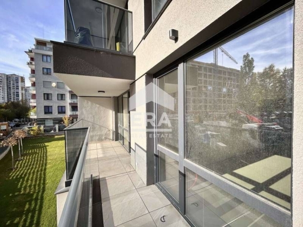 Двустаен апартамент в София, Полигона - 79 кв.м за 2346 €/кв.м - Снимка #1