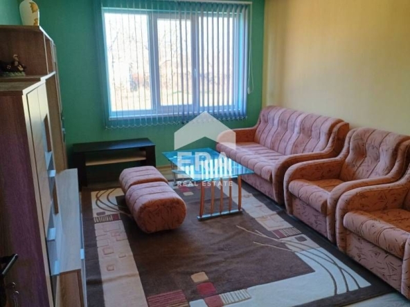 Дава се под наем Етаж от къща в Варна, Аспарухово - 100 кв.м за 714 € - Снимка #1