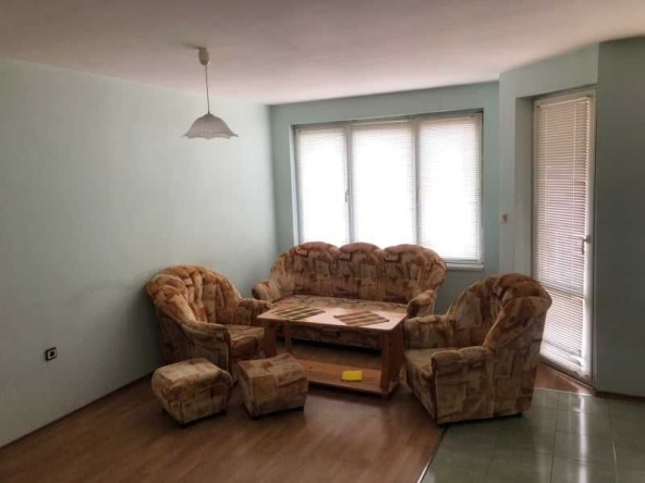 Дава се под наем Двустаен апартамент в Бургас, Възраждане - 60 кв.м за 165 € - Снимка #1