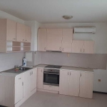 Дава се под наем Тристаен апартамент в Бургас, Меден рудник - зона А - 120 кв.м за 150 € - Снимка #1