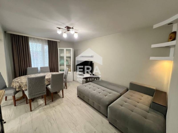 Тристаен апартамент в Поморие - 107 кв.м за 1176 €/кв.м - Снимка #1