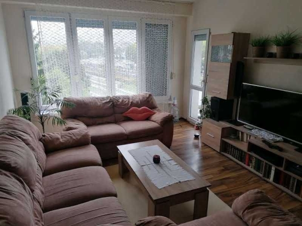 Четиристаен апартамент в Кюстендил, Запад - 86 кв.м за 931 €/кв.м - Снимка #1