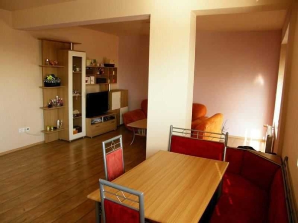 Двустаен апартамент в София, Иван Вазов - 60 кв.м за 2134 €/кв.м - Снимка #1