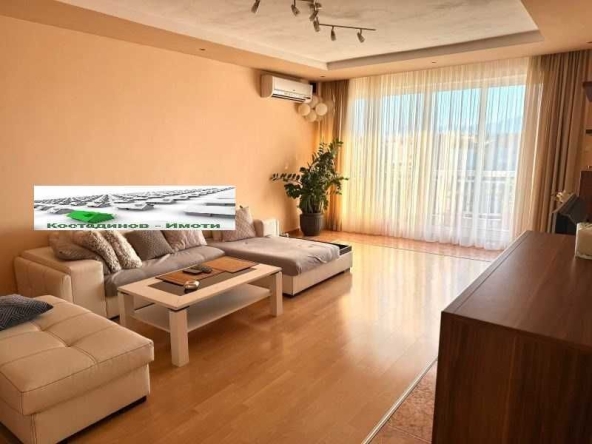 Етаж от къща в Пловдив, Коматевски възел - 140 кв.м за 1736 €/кв.м - Снимка #1