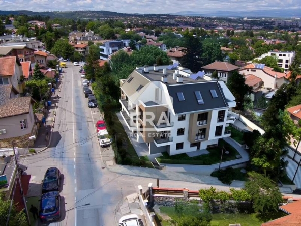 Тристаен апартамент в София, Бояна - 121 кв.м за 3058 €/кв.м - Снимка #1