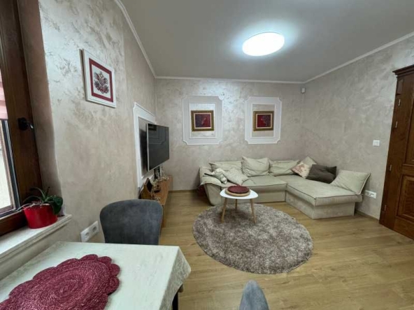 Дава се под наем Тристаен апартамент в София, Лозенец - 75 кв.м за 1224 € - Снимка #1