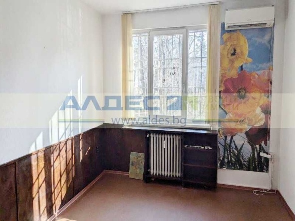 Дава се под наем Офис в София, Яворов - 100 кв.м за 600 € - Снимка #1