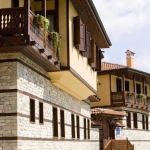 Хотел в Копривщица - 1200 кв.м за 500 €/кв.м - Снимка #1