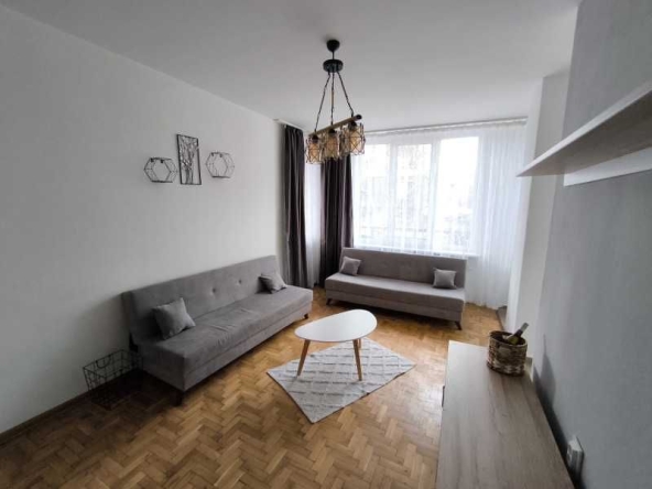 Дава се под наем Тристаен апартамент в София, Оборище - 80 кв.м за 994.5 € - Снимка #1