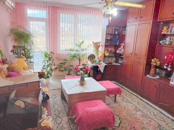 Етаж от къща в Карнобат - 120 кв.м за 875 €/кв.м - Снимка #1