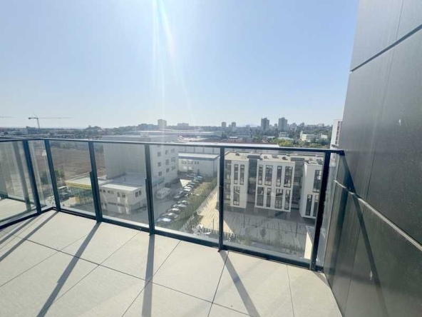 Тристаен апартамент в Бургас, Изгрев - 103 кв.м за 1428 €/кв.м - Снимка #1