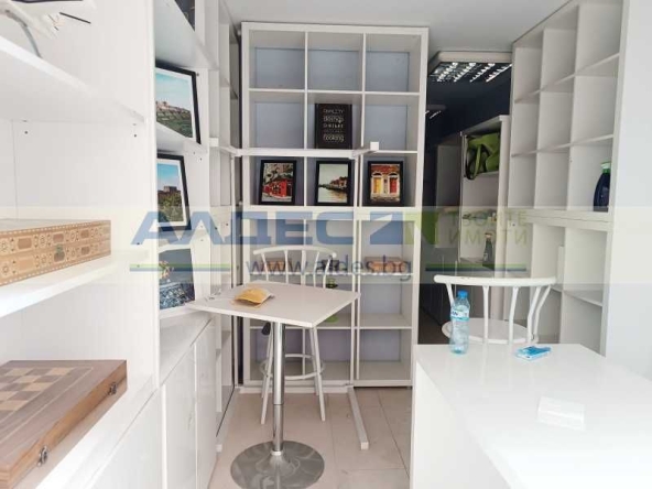 Магазин в София, Център - 44 кв.м за 1523 €/кв.м - Снимка #1