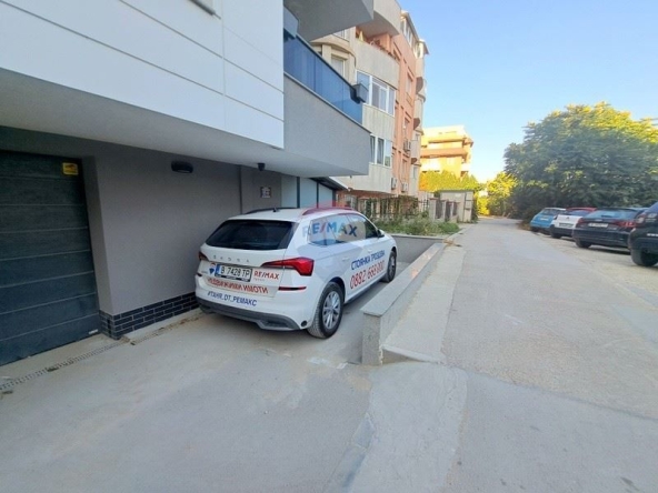 Дава се под наем Гараж / Паркомясто в Варна, Левски - 12 кв.м за 61.2 € - Снимка #1