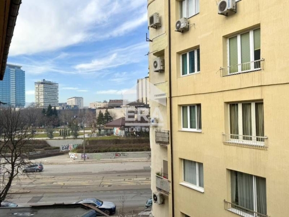 Двустаен апартамент в София, Център - 41 кв.м за 5488 €/кв.м - Снимка #1