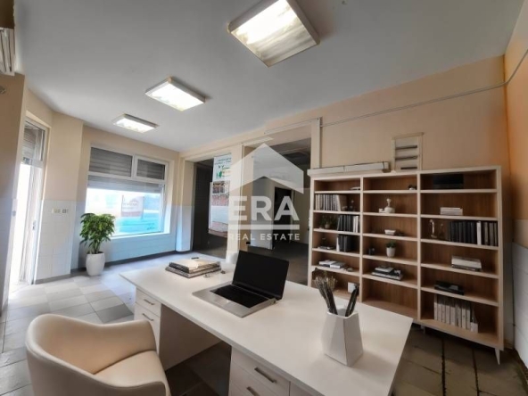 Магазин в Варна, Цветен квартал - 91 кв.м за 825 €/кв.м - Снимка #1