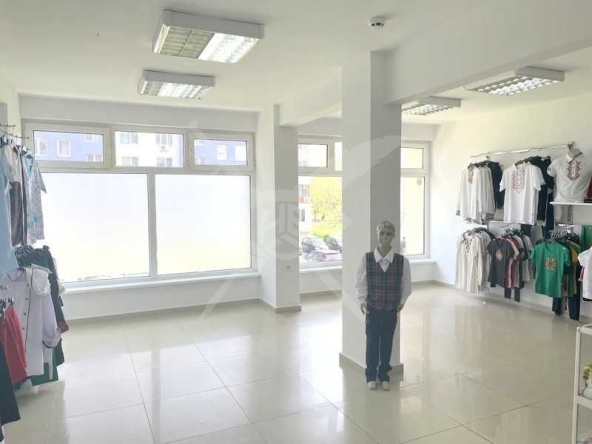 Магазин в Бургас, Славейков - 43 кв.м за 1000 €/кв.м - Снимка #1